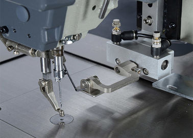 Digitale van het het Programmaleiden Touche screen van de Naaimachinegehechtheid het Patrooninrichting leverancier