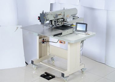 Snelheid van de het Borduurwerkmachine 2500rpm van de Presservoet de Programmeerbare met het Stappen Motor leverancier