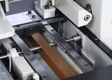 Het aan de grond zetten van de Automatische Industriële Naaimachine van de Draadbescherming met Specifieke Inrichting leverancier
